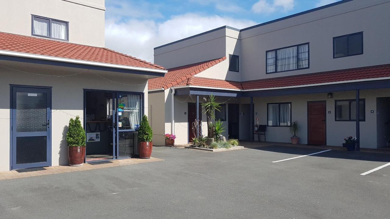 أوتوروهانغا Palm Court Motel المظهر الخارجي الصورة