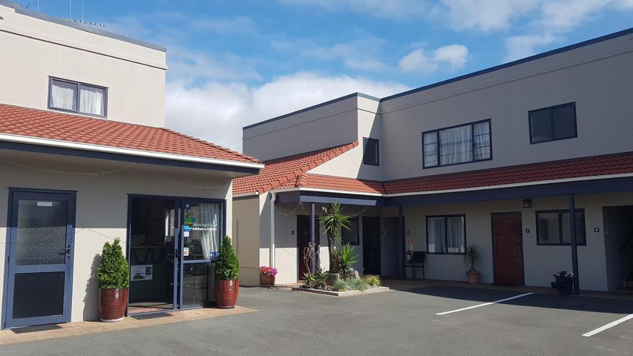 أوتوروهانغا Palm Court Motel المظهر الخارجي الصورة