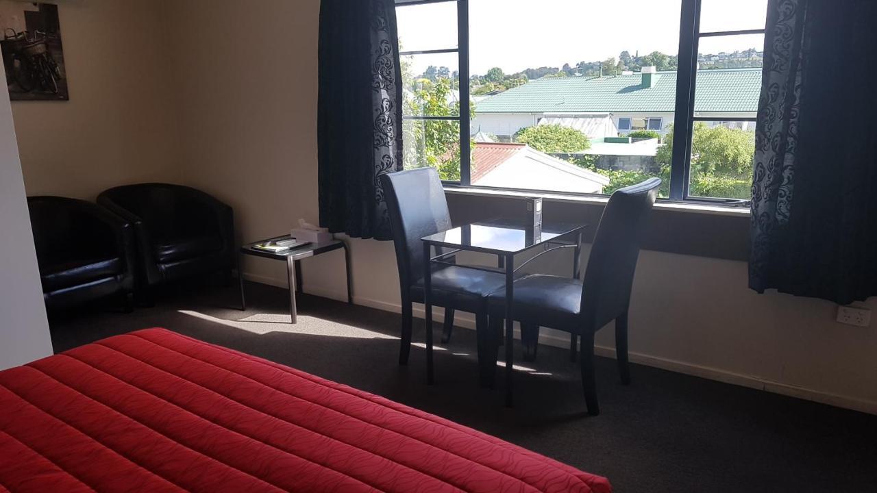 أوتوروهانغا Palm Court Motel المظهر الخارجي الصورة
