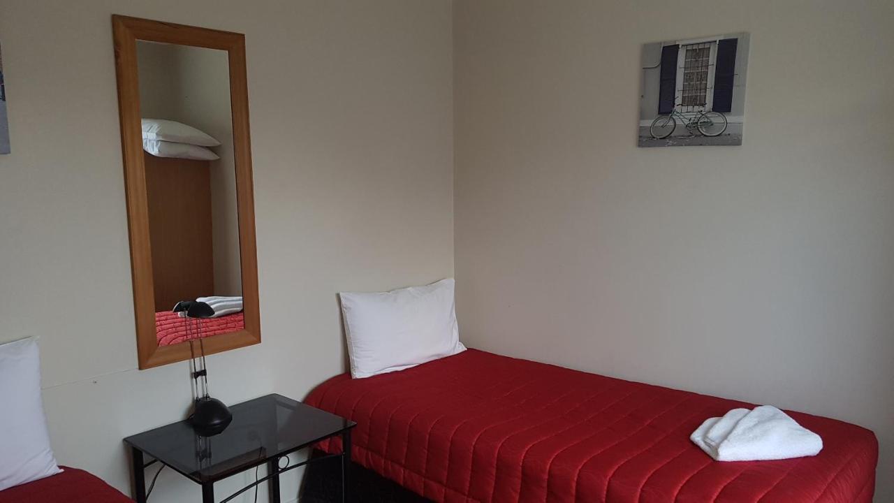 أوتوروهانغا Palm Court Motel المظهر الخارجي الصورة